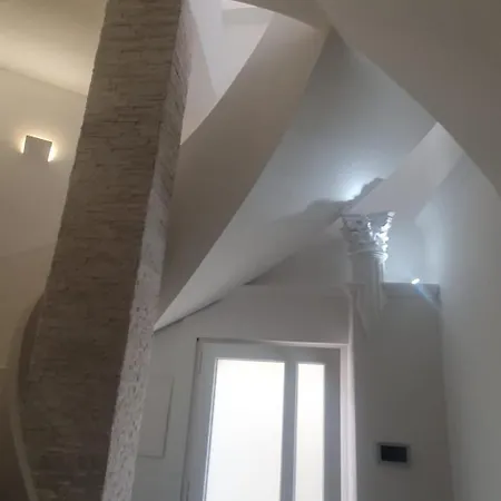 Palazzo Mateola Luxury 招待所 3*