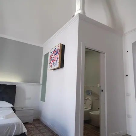 Palazzo Mateola Luxury 招待所 马泰拉