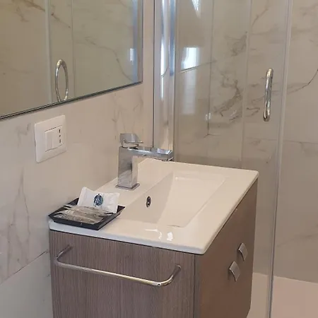 Palazzo Mateola Luxury 招待所 马泰拉